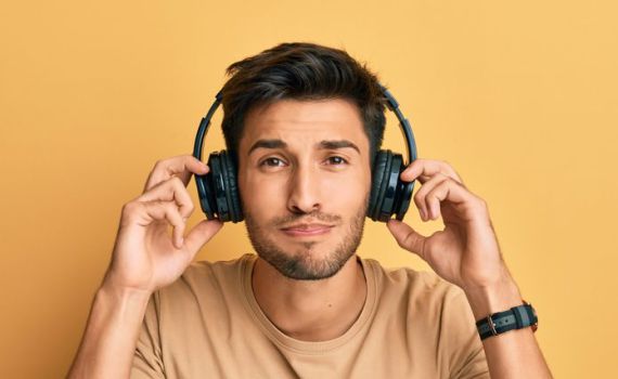 הכה את המומחה: בחירות למצעד השנתי של סרוגים