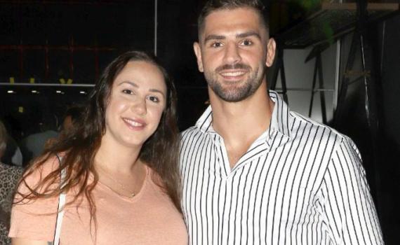 אלוף אולימפי וקורא ספרים: פיטר פלצ'יק ואישתו בהשקה