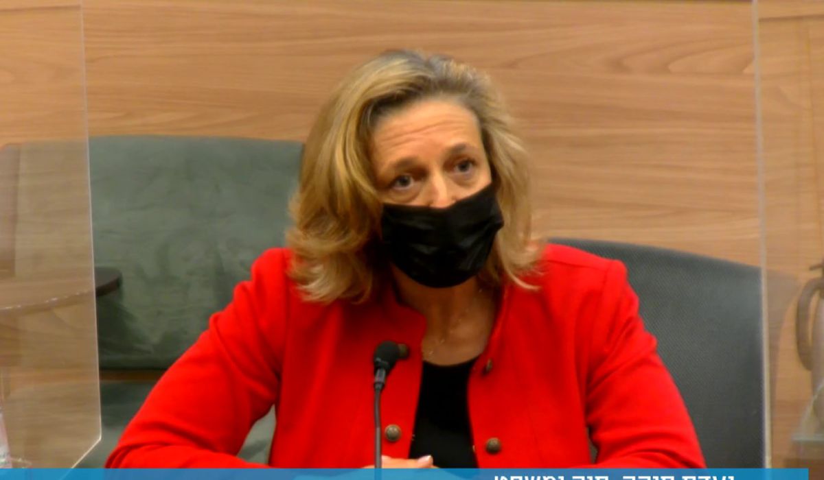 חובת עטיית המסכות חוזרת? ד"ר אלרעי פרייס משיבה