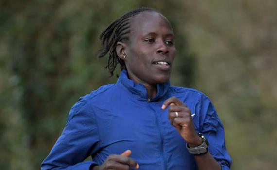 התגובות לאצנית שבחרה לעצור מרתון בגלל כאבי מחזור