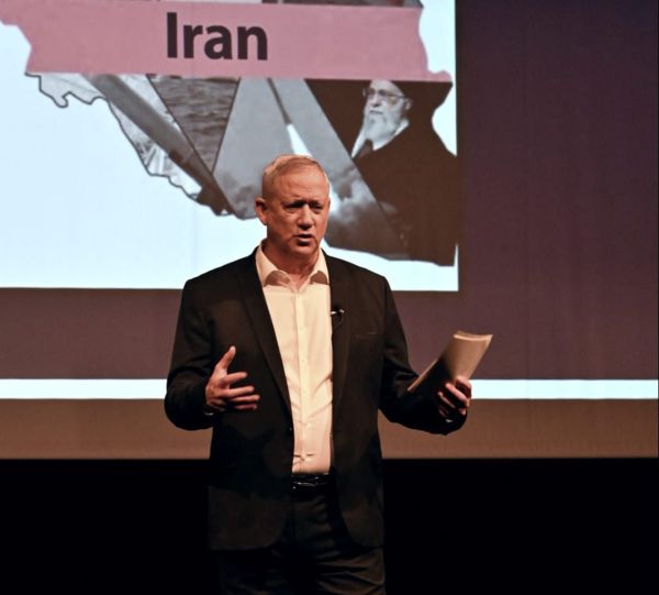 גנץ: "איראן רחוקה חודשיים מהחומר הדרוש לפצצה"