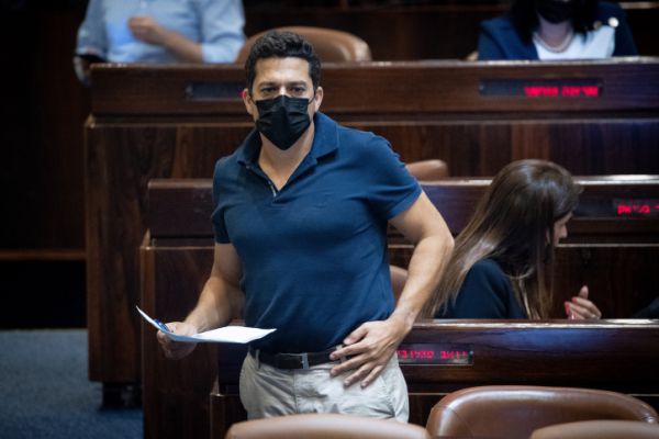 תמורת הצבעה: ההצעה של ימינה לעמיחי שיקלי