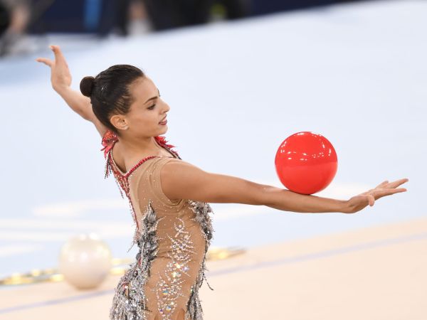 לאחר דרמת ענק: היסטוריה בהתעמלות האמנותית