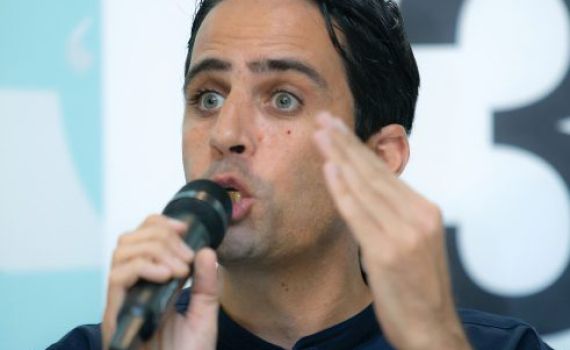 עיתונאי חדשות 13 נגד נפתלי בנט: "זה אותו בנט"