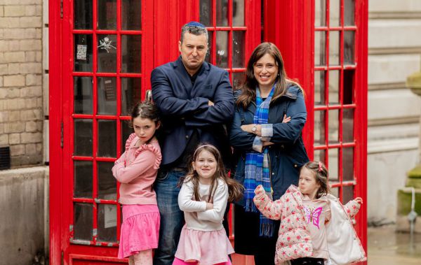 משפחתה של חוטובלי בצילומים שהמיסו אותנו