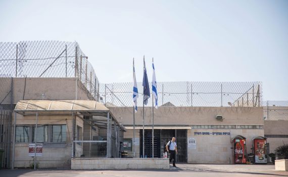 16 אסירים נדבקו: התפרצות שנייה של קורונה בבית כלא