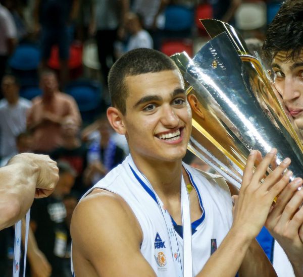 העדיף את אוברדוביץ': ים מדר חתם בפרטיזן בלגרד