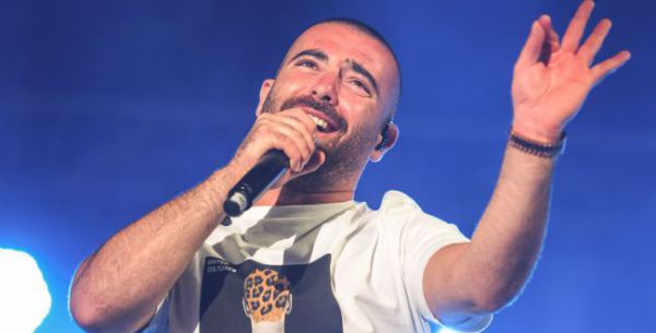 צפו: המחווה המרגשת של עומר אדם ללוחם שנפצע