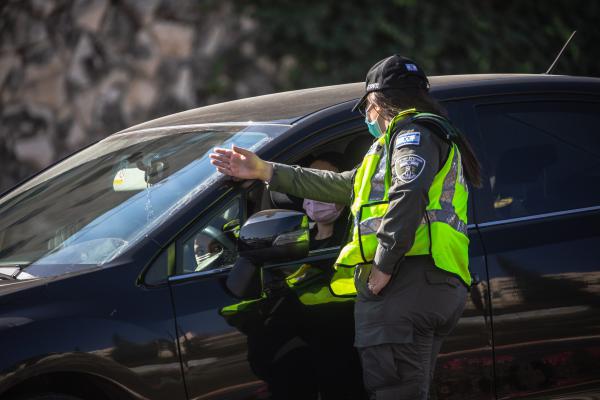 חולה מאומת אותר במסעדה כשהגיע לאסוף משלוח