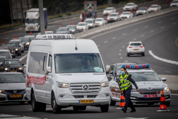 יהיה סגר בחגי תשרי? בנט: "יתכן ונדרש לצעדים כואבים"