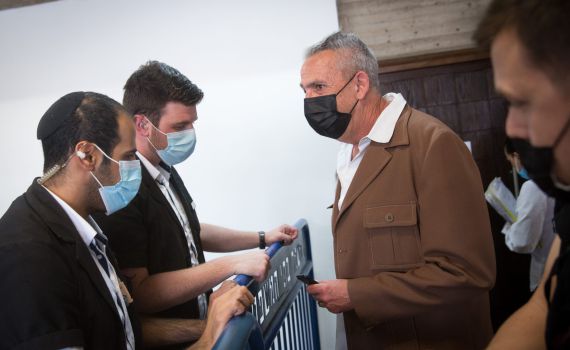 משפט נתניהו: אחד מעדי התביעה יוזמן לחקירה נוספת