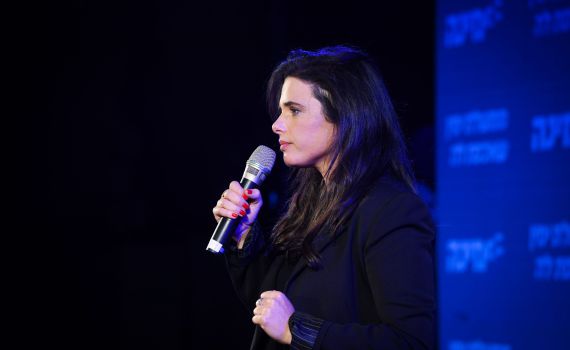 עוקף מרצ ורע"מ: שקד מנהלת מו"מ עם רוטמן