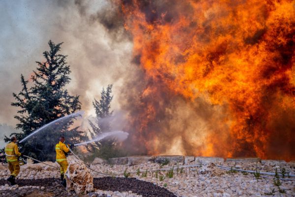 עקב השריפה: בנט קטע את ישיבת הקבינט