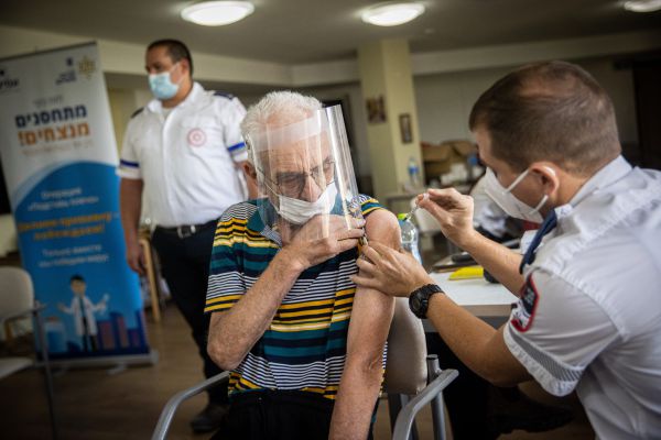 הוועדה המייעצת: אין המלצה על חיסון רביעי