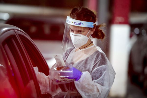 בדרך להתייצבות? ירידה באחוז תחלואת הקורונה