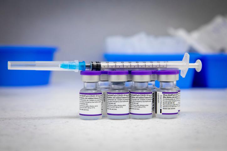 האיחוד האירופי אישר חיסון שלישי נגד קורונה מגיל 18