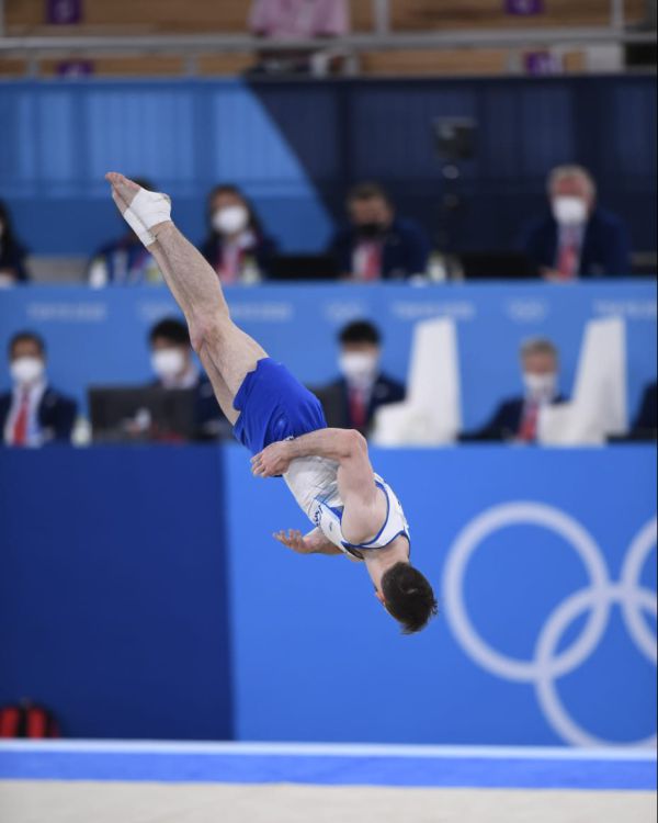 על מה ארטיום דולגופיאט זכה במדליית הזהב? ההסבר המלא