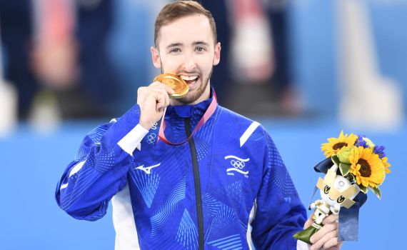 קורע: כך הרשת מגיבה לזכייה במדליית הזהב