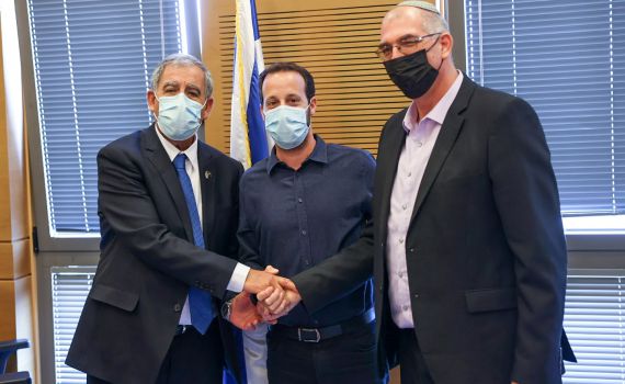 אדוני היו"ר: אלו יושבי ראש הוועדות החדשים בכנסת