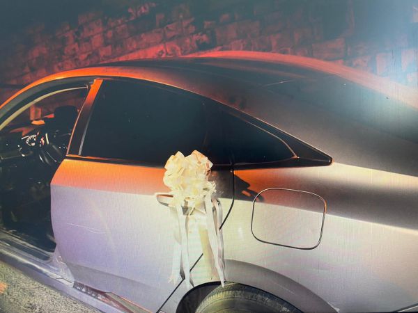 בזמן החתונה: פרצו לאוטו ונעצרו