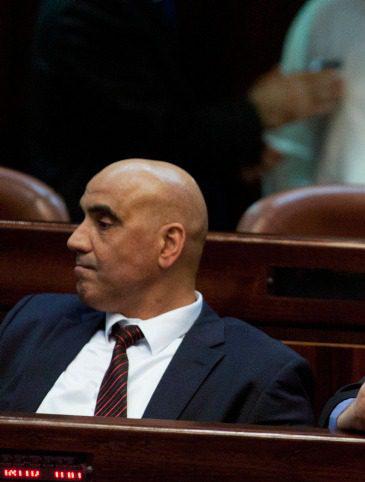 שר בקבינט הקורונה אובחן כחיובי לנגיף