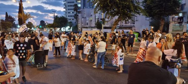 תושבים ביד אליהו: "אל תכניסו לכאן מסתננים"