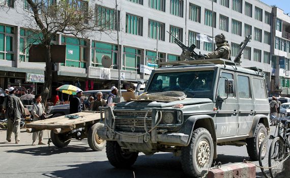 הבריחה מאפגניסטן: ארה"ב מתחילה לפנות השגרירות