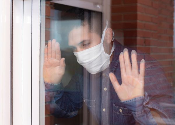 3 רעיונות שיעזרו לכם לשמח חבר או קרוב בבידוד