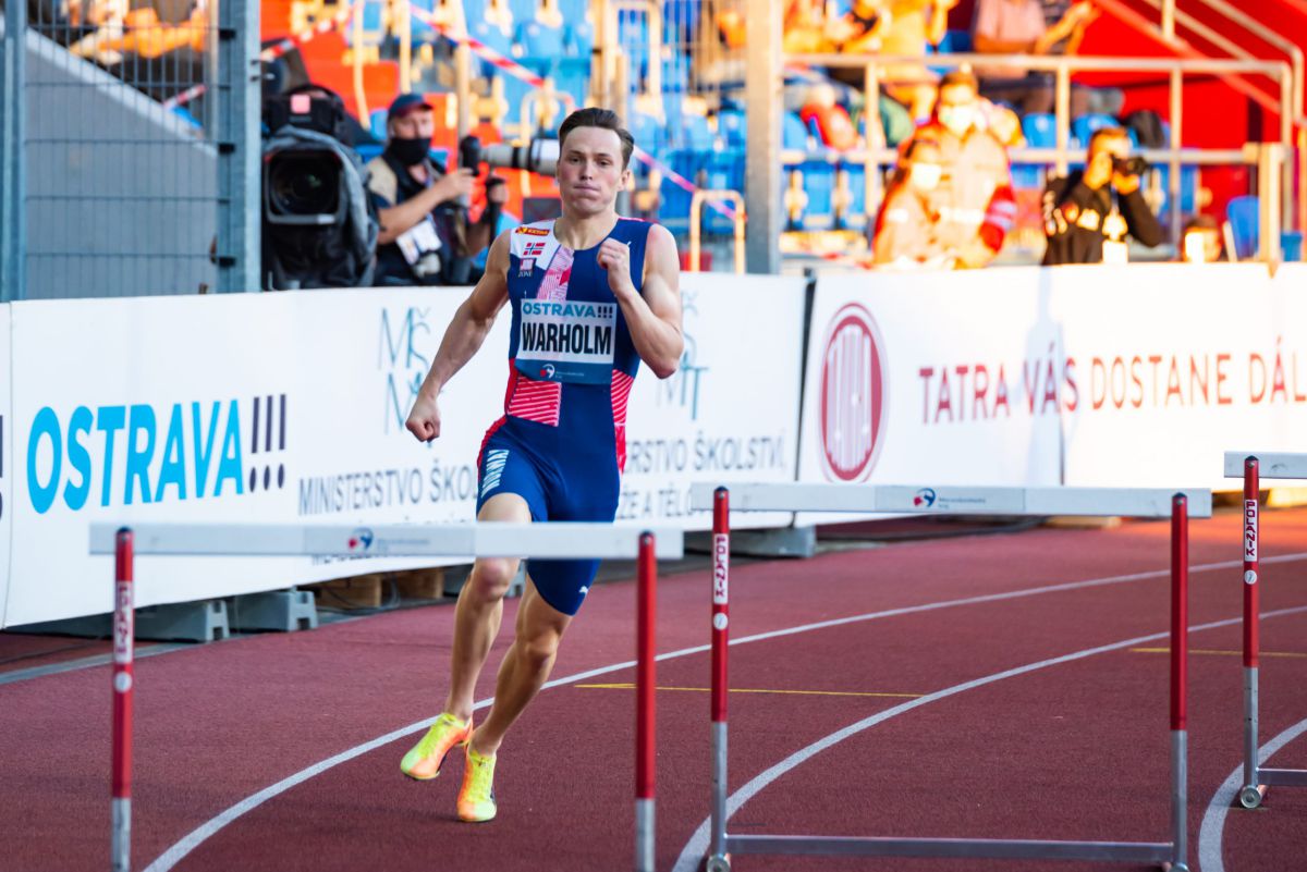 שיא עולם מטורף בריצת משוכות: פחות מ-46 שניות