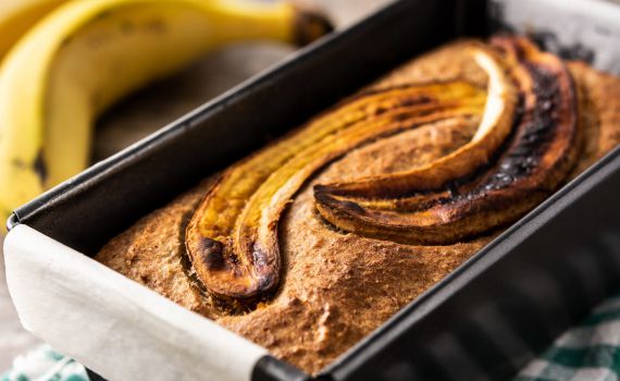 זמן להתפנק: עוגת שיש בננה וקקאו