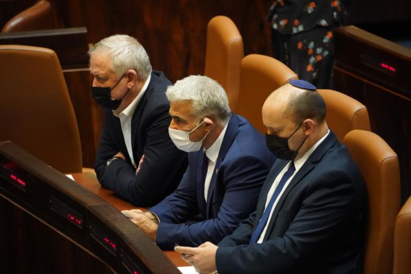 ברדוגו: "בנט, לפיד וגנץ החליטו להשתיק את קולי"