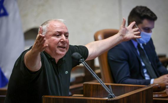 אמסלם פלט את האמת וכולם עולים על בריקדות