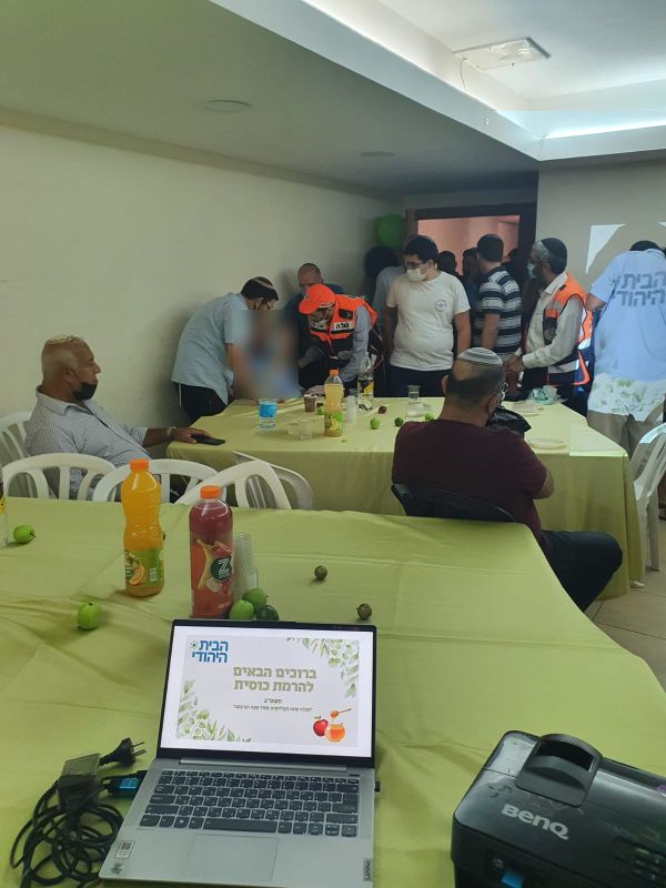 מוטי יוגב התמוטט בהרמת הכוסית של הבית היהודי