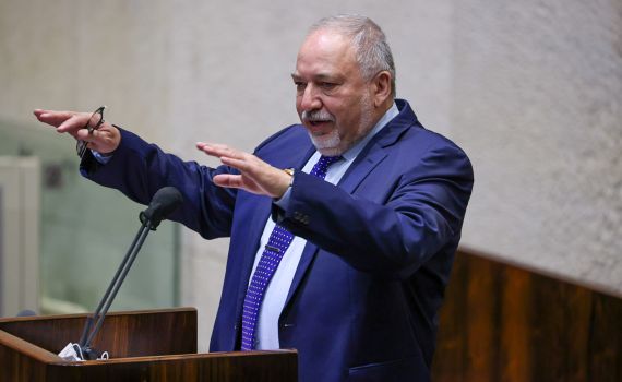 ליברמן לעמית סגל: "עוסק בפרופגנדה ולא עיתונות"