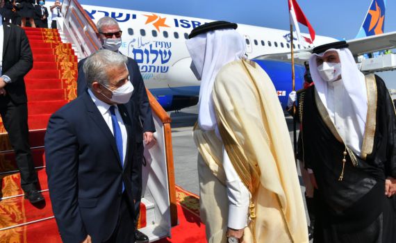 "נמשיך לעשות היסטוריה": לפיד בביקור ראשון בבחריין