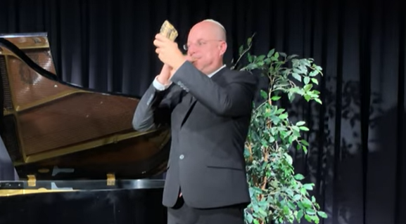 אמן השופר בשיר חדש לכבוד ראש השנה