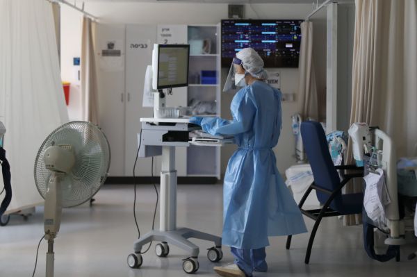 הקורונה בישראל: מניין המתים עלה מעל 8,000