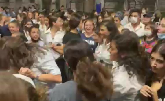 צפו: איילת שקד מפזזת בהקפות שניות