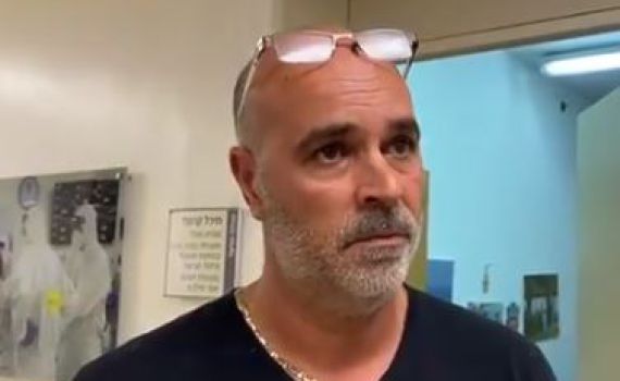 אח הפצוע: "הצוות הרפואי ממליץ שהאב יצא להלוויה"