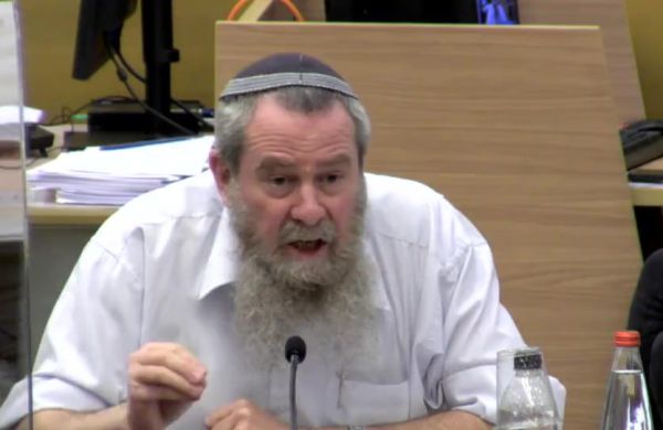 "דבר בשם עצמך" | יו"ר הוועדה נגד אבי מעוז