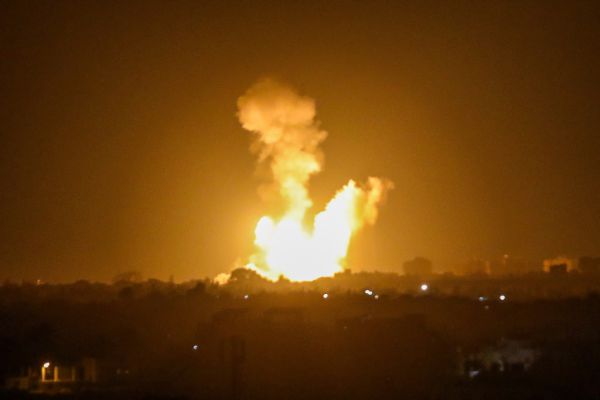 צפו: מטוסי קרב תוקפים בעזה