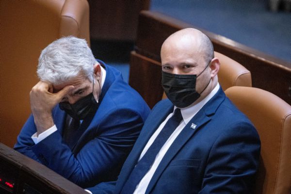 עמית סגל מגלה: למה יאיר לפיד לא בונה על הרוטציה?