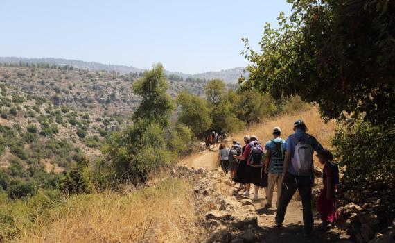 טרגדיה: חילץ משפחה שנתקעה בטיול ונפל למוות