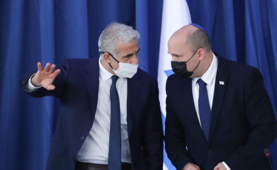 "בנט מתעלם? מחכים שלפיד יהיה רה"מ"