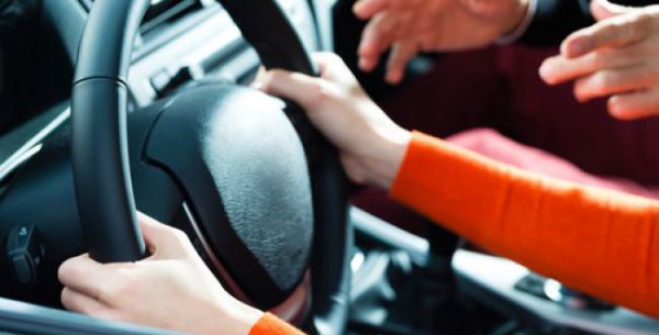 כתב אישום: מורה לנהיגה הטריד תלמידות