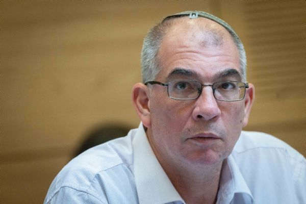 עימות בין הח"כים הסרוגים: "מה שווה חתימה שלך?"