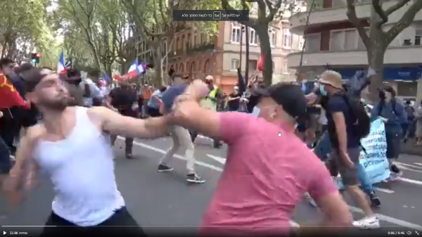 צפו: אלימות בין תומכי ומתנגדי חיסונים בפריז