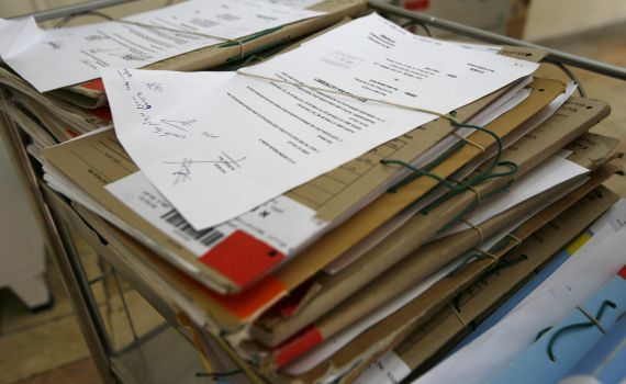 עו"ד על הפרשה • ניצבים: רחמים במשפט