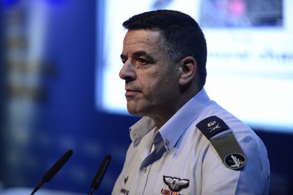 הקצין שהפעיל את פולארד יועלה לדרגת תא"ל