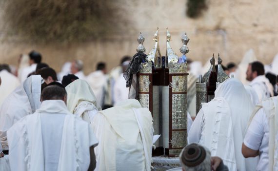 מתי נכנס הצום? מתי יוצא הצום? הלכות יום כיפור תשפ"ב